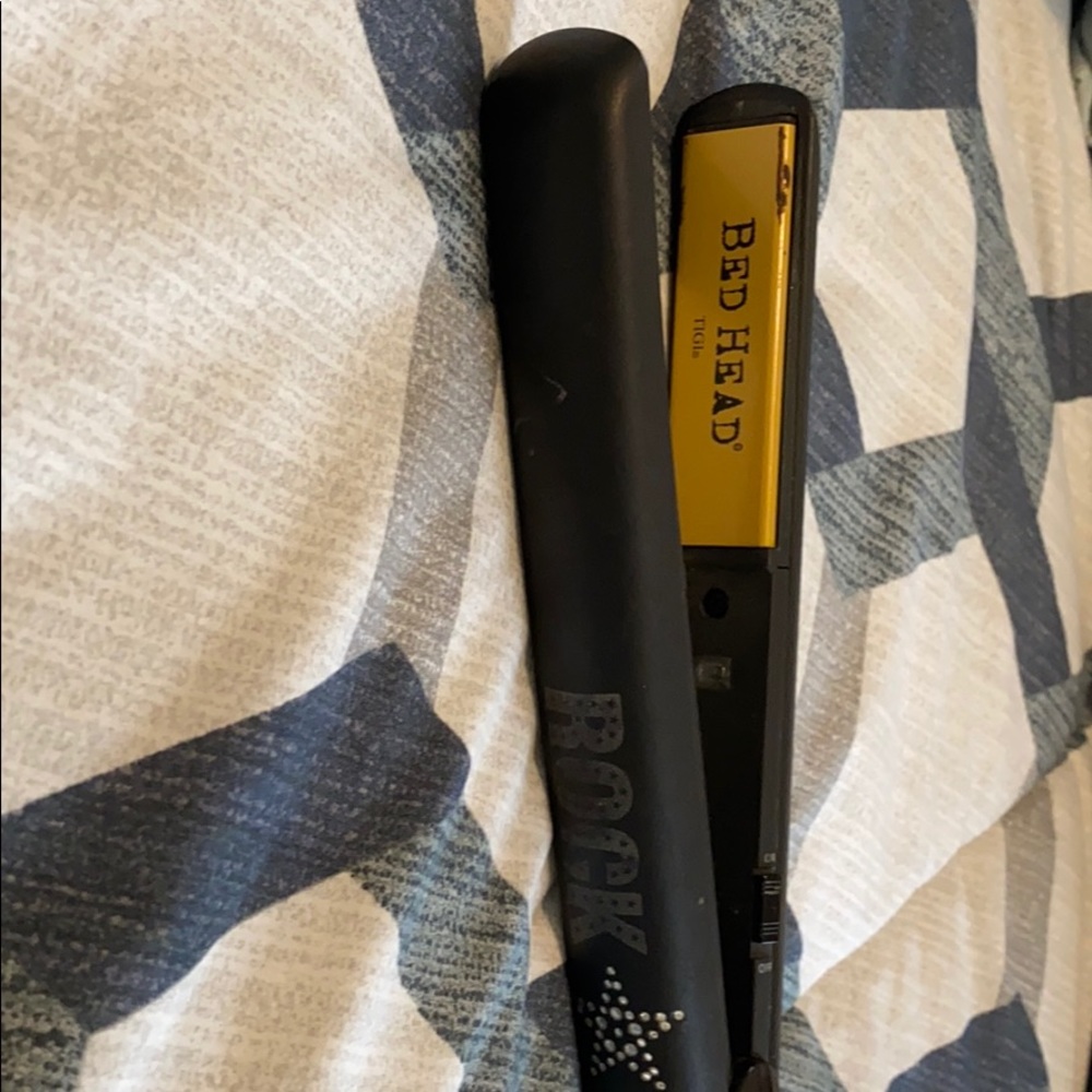 Bed Head BH204 Rock Star Styler Straightener